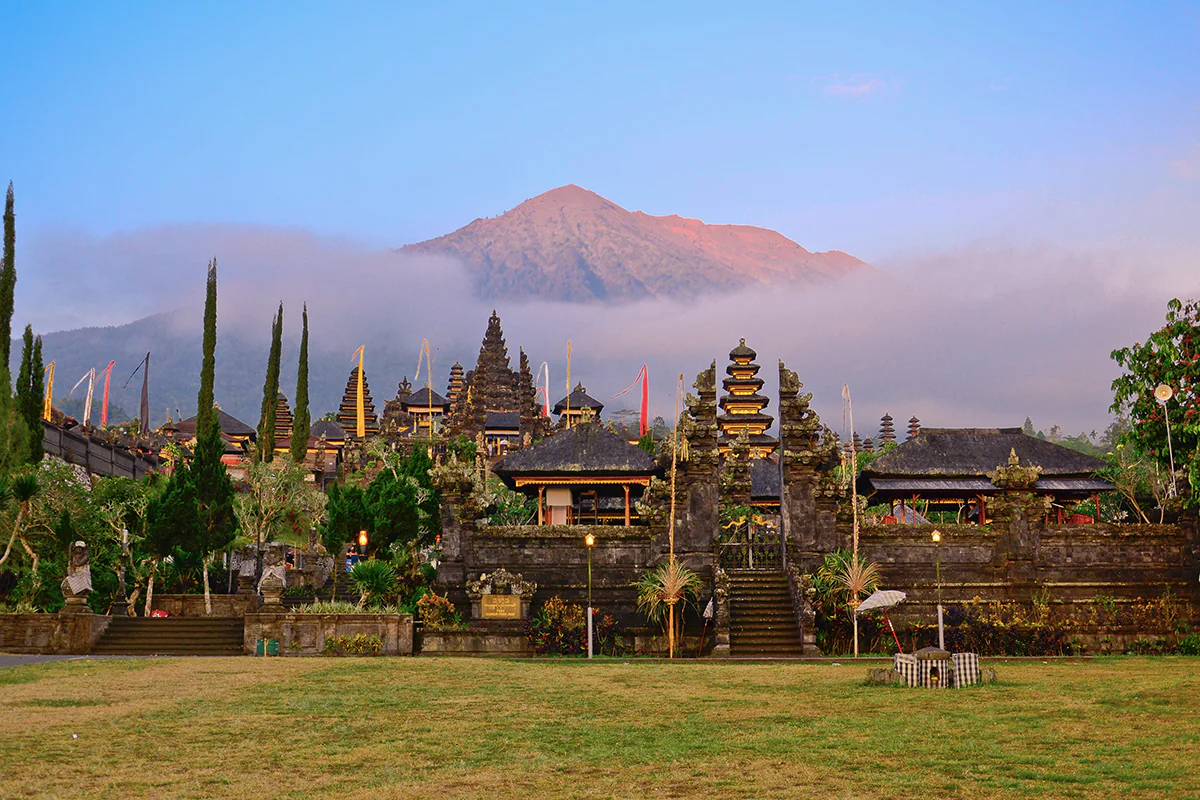 Menikmati Keindahan Budaya Bali