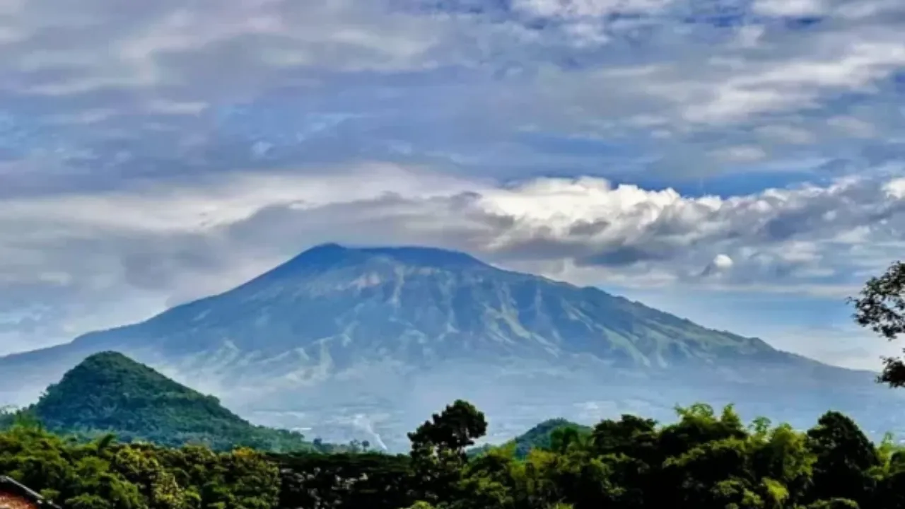 Gunung Arjuno Sudah Bisa Di Kunjungi Kembali, Cek Infonya Di Sini