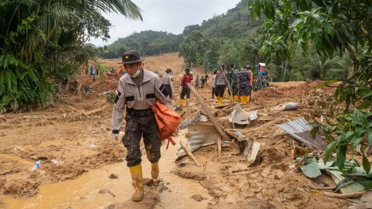 Peringatan Darurat! BPBD Natuna Soroti Risiko Longsor di Kawasan Gunung Ranai