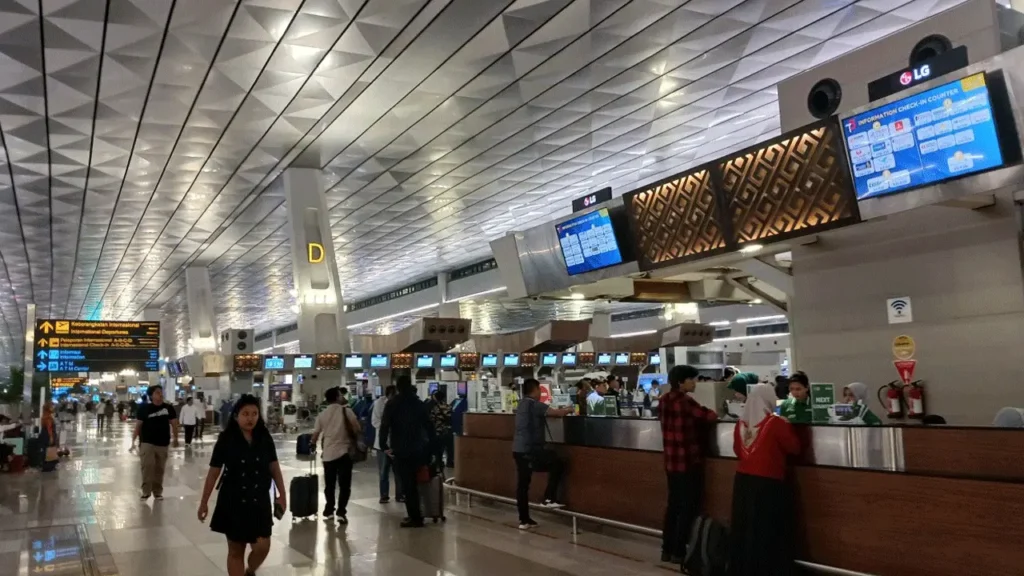 Update Terkini: Sistem IT Maskapai di Bandara Soetta Lancar Jaya!