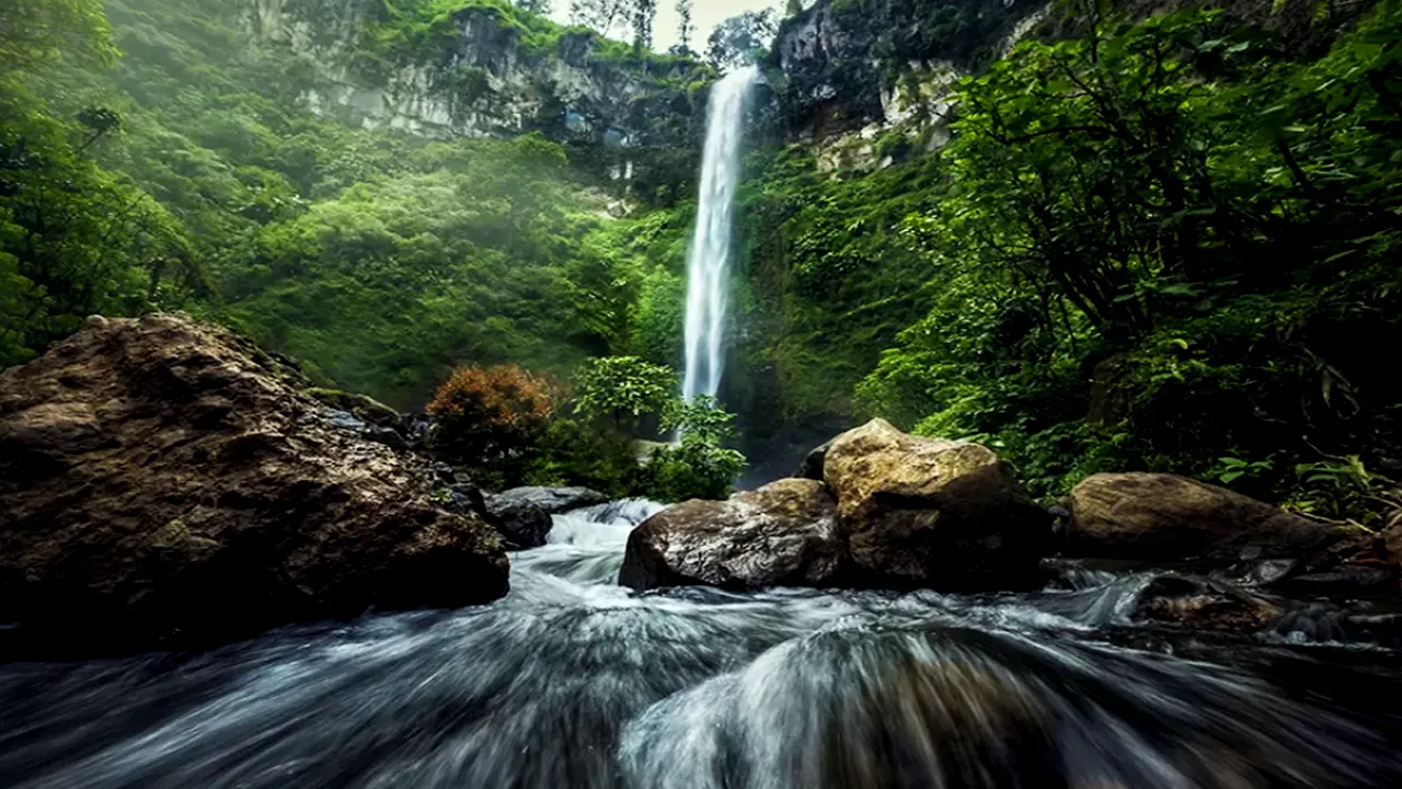 Harga Tiket Coban Rondo di Malang saat Natal dan Tahun Baru 2025